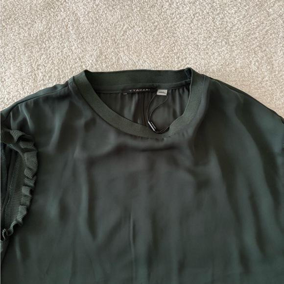 T TahariElegant Olive Green Women's Top Size Small - Picture 10 of 13